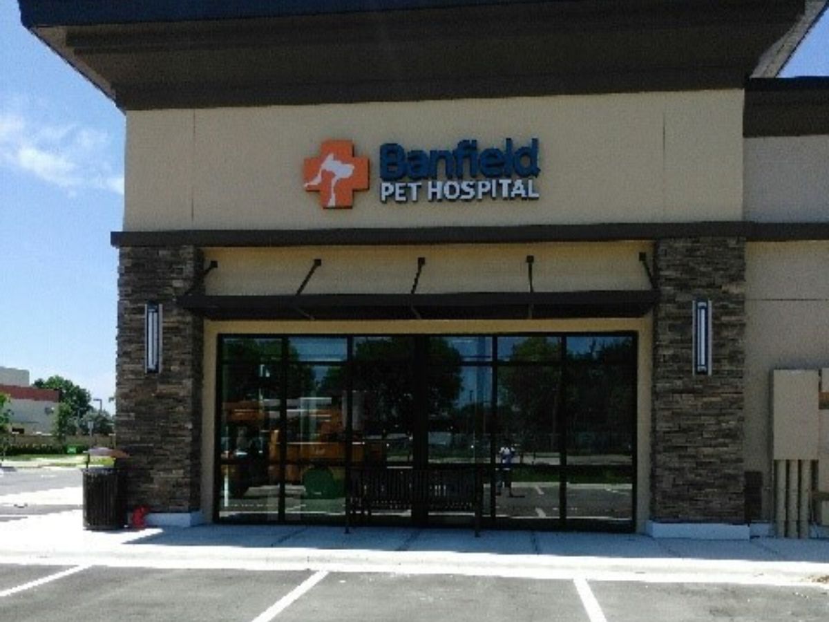 The Banfield Davie-Pine Island hospital entrance