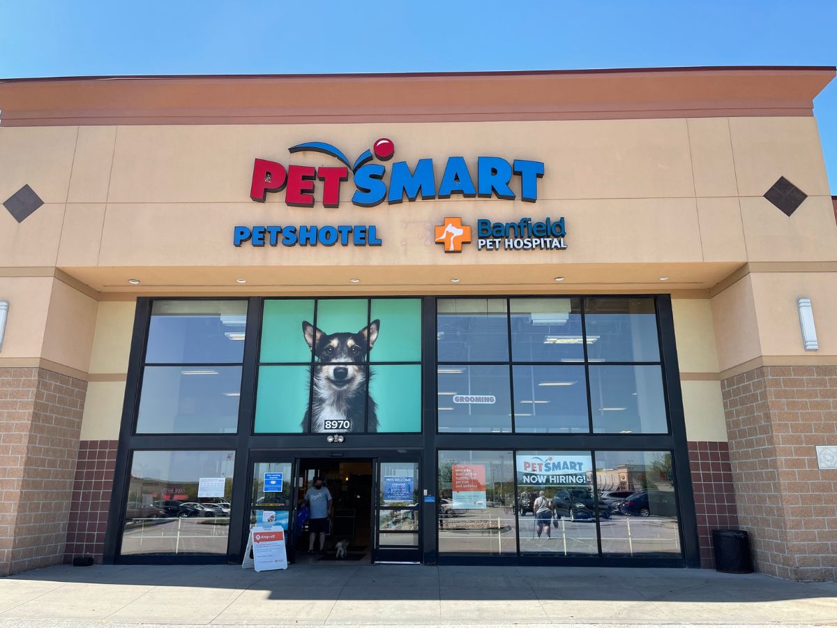 The Tiffany Springs PetSmart and Banfield front entrance