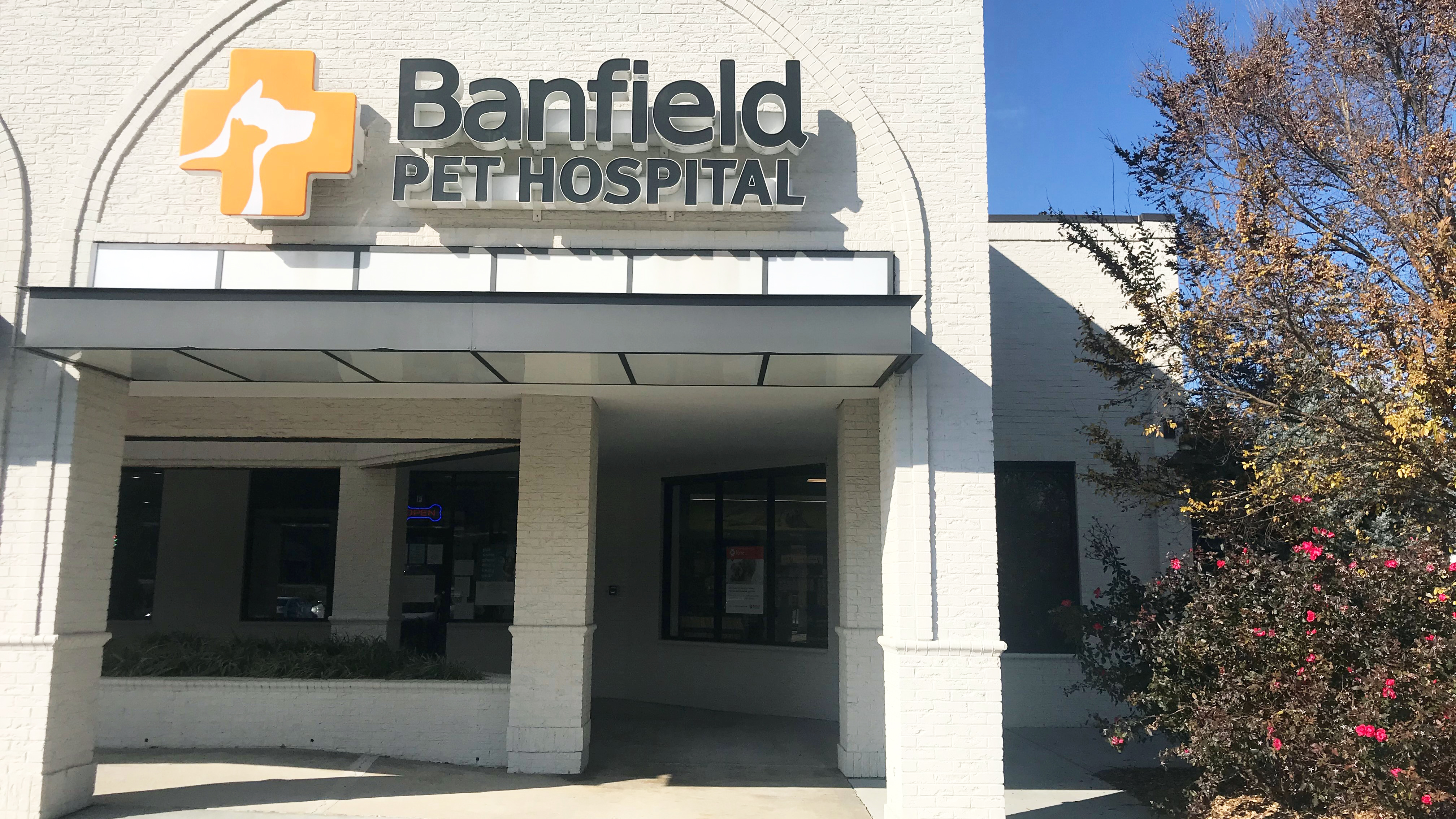 The Greensboro S Banfield hospital front entrance