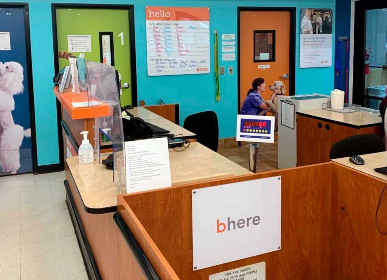 The front desk at the Banfield Pet Hospital