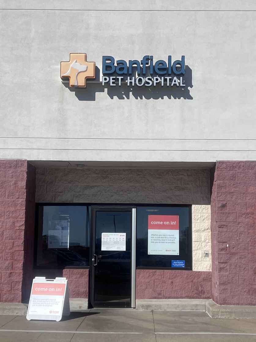 Outside of Banfield Pet Hospital: Shawnee Mission