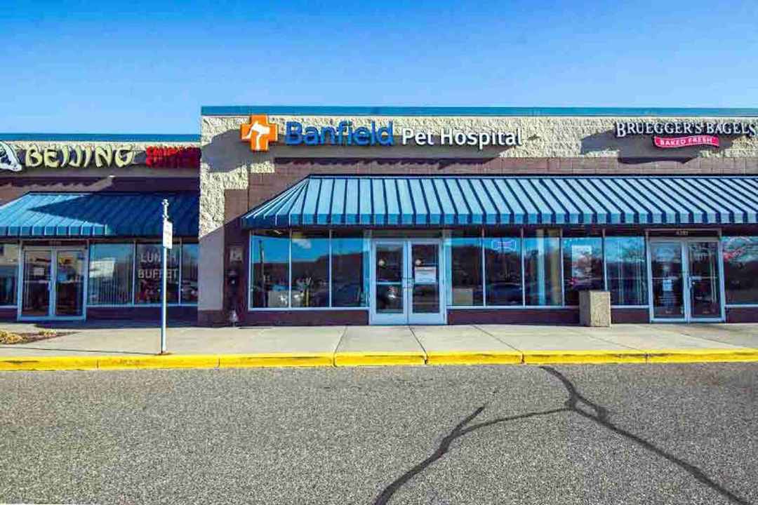 Entrance of the Banfield Pet Hospital